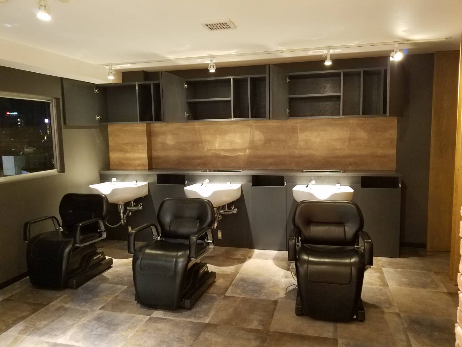 シャンプーブース全景と収納計画