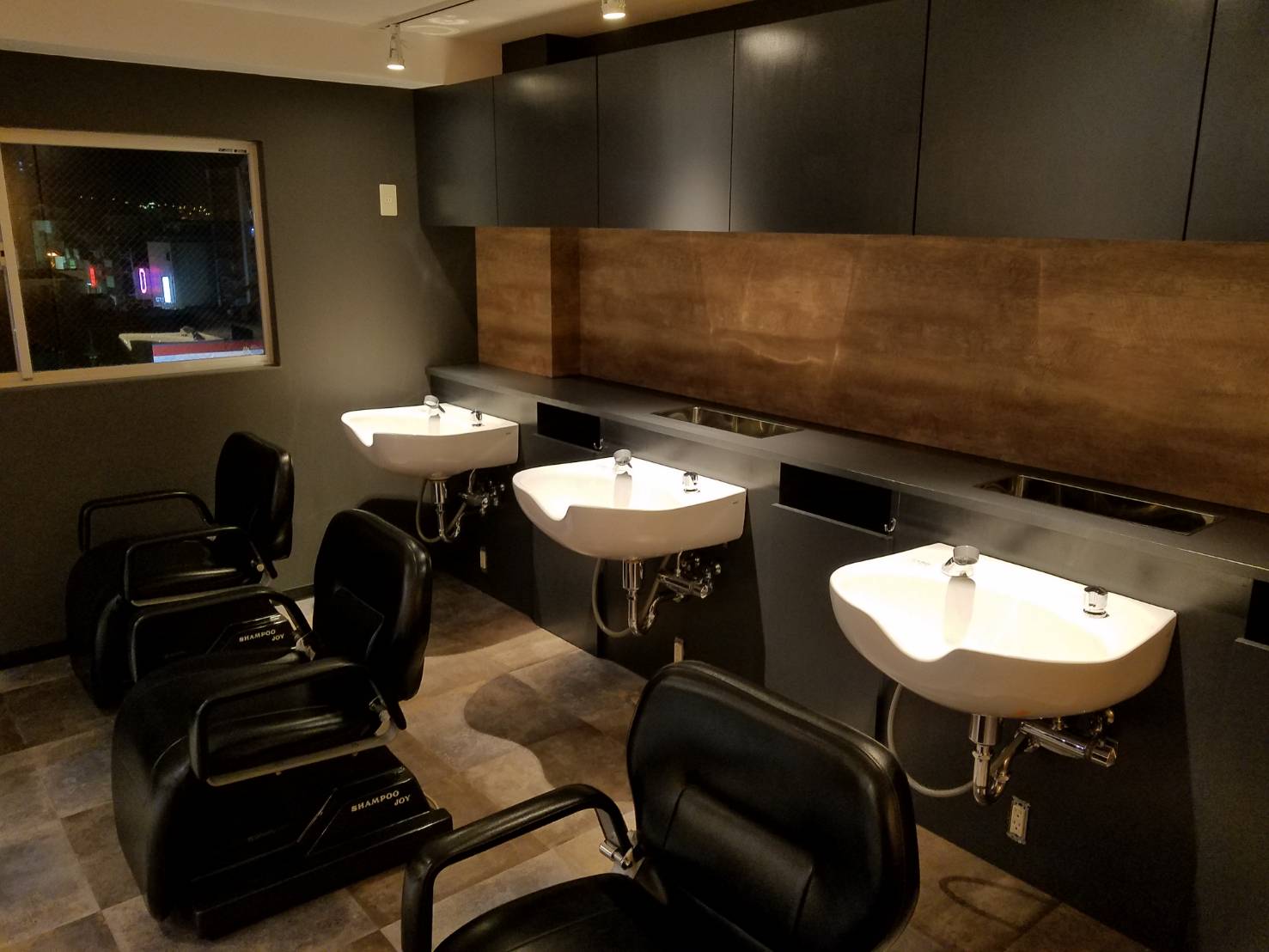 シャンプー台周りの落ち着いた照明計画